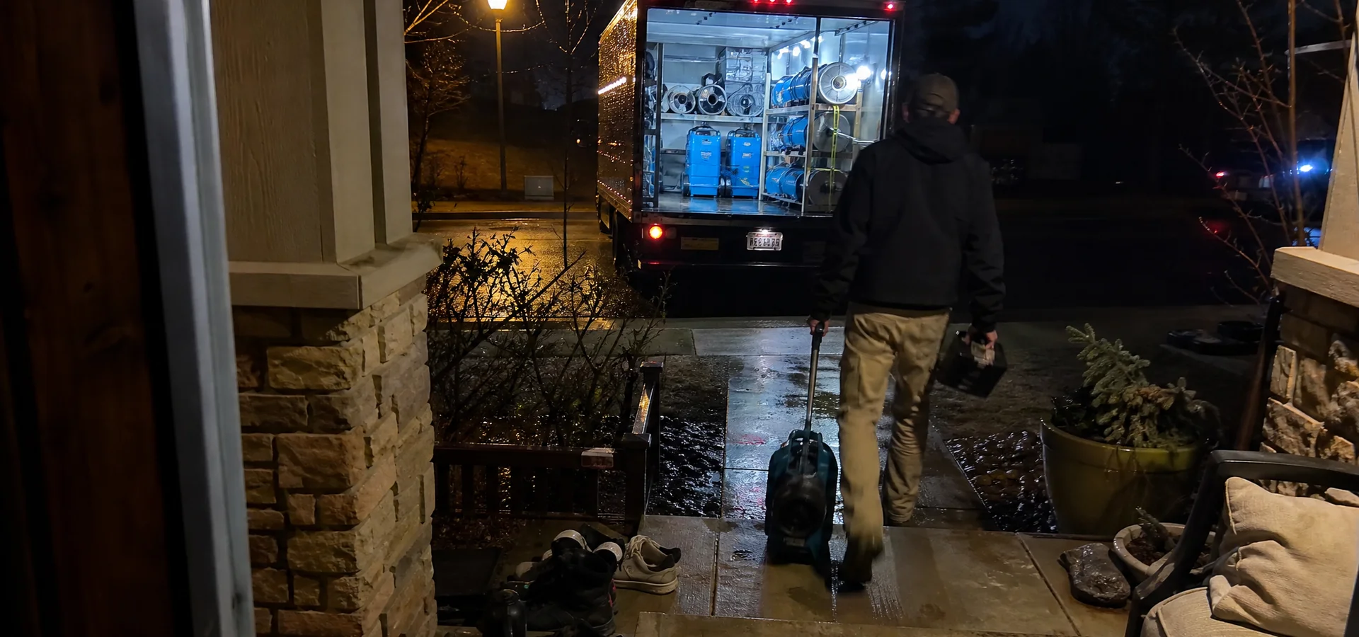 Restoration truck arriving for an emergency call in Castle Rock
